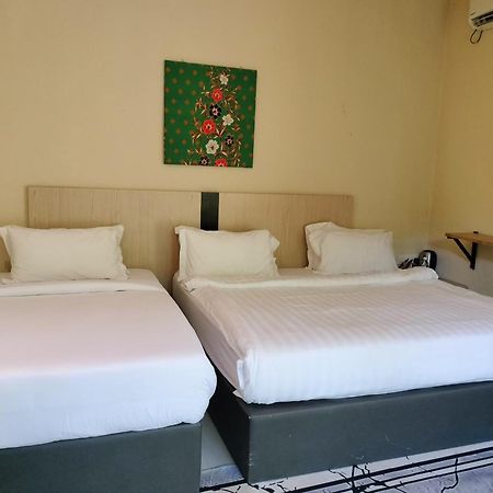 The Firefly Resort Semporna Esterno foto