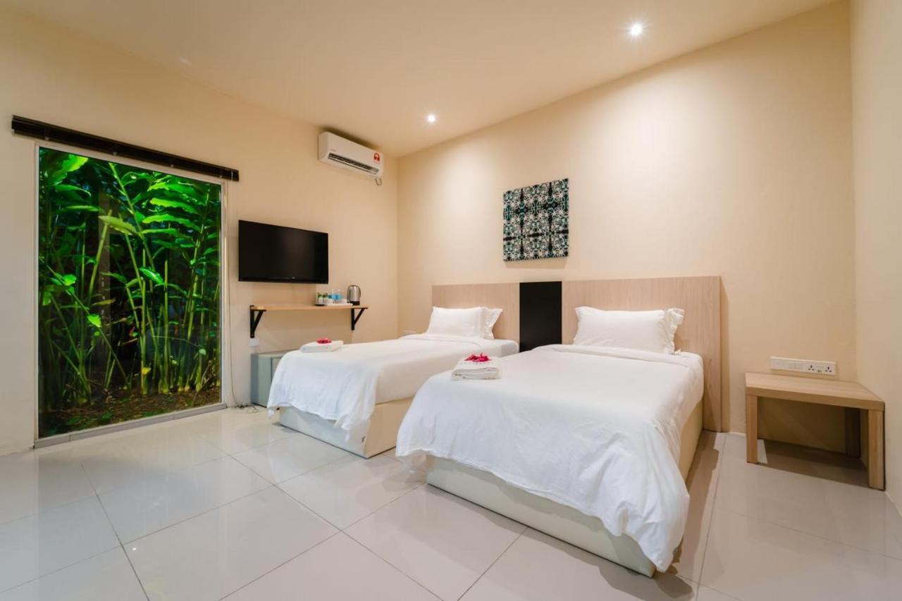 The Firefly Resort Semporna Esterno foto